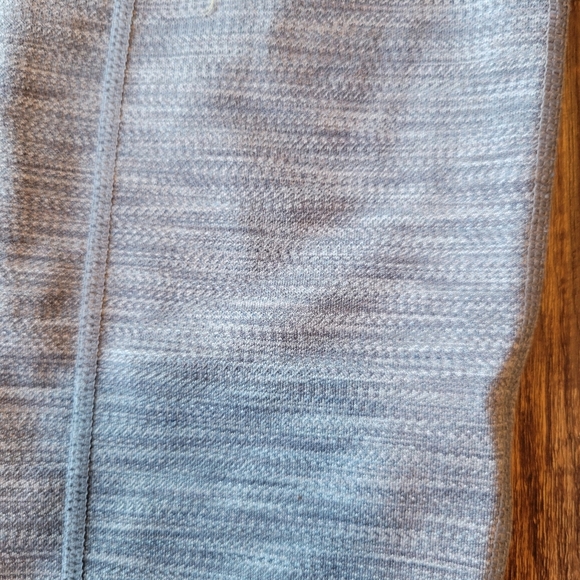 Mondetta Textured Gray High-Waisted Leggings - Picture 3 of 6